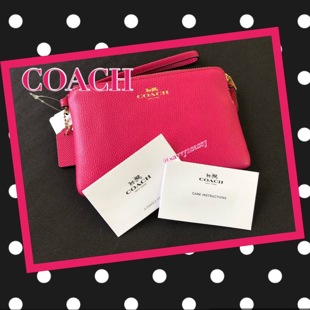 NWT!! COACH Wristlet
